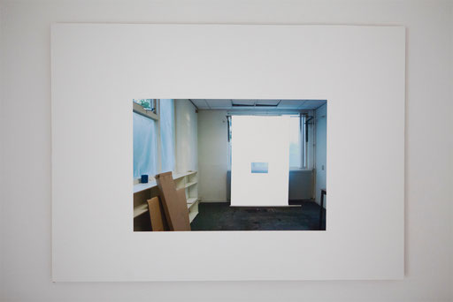 Framing / 48 x 40 cm / Photo print and paper on dibond / 2013