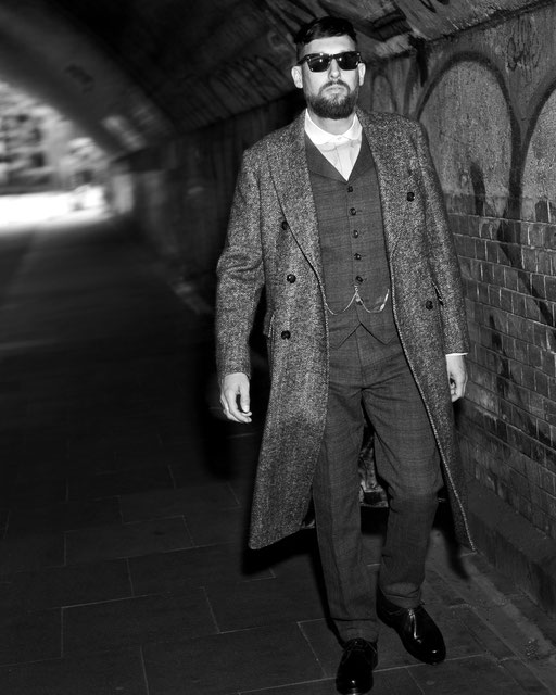 Wool coat @dakslondon, Tweed @hansengarments, Styling & Model Marc Weinreuther (C) Muenchbach