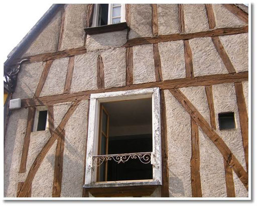 Típica casa con vigas de madera en Amboise