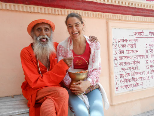Un yogi de 105 ans en pleine forme physique.