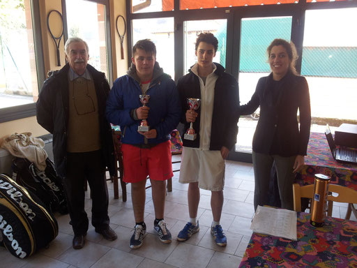 La premiazione del torneo U16 M, a sinistra Nicolas Imberti, finalista; a destra Marco Amboni, vincitore