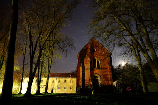Kloster Kerbscher Berg bei Nacht