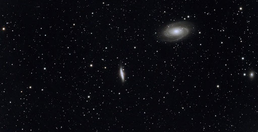 M82 (Mitte) & M81 (Zigarrengalaxie und Bode's Galaxie)