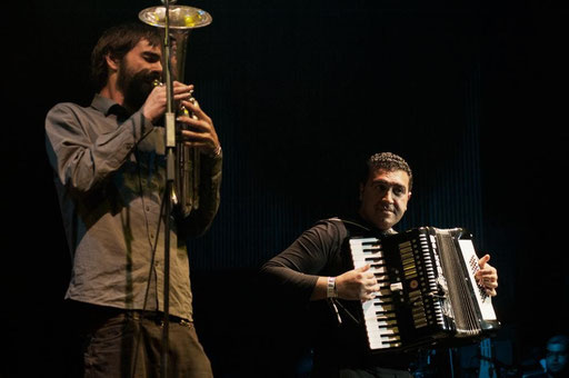 with Vinko Stefanov of Kocani Orquestar, photo Rodrigo Vázquez