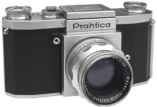 Mit dem auf die Praktica draufgeschraubten "Primoplan" aufgenommen - zeitlich exakt passend):