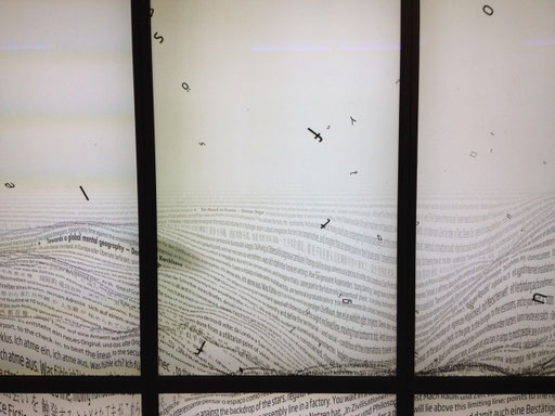Der Traum gebiert Texte. „ZeitRaum“ vom Ars Electronica Futurelab am Flughafen Wien. Bild MSG