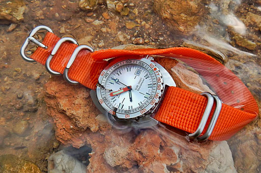 Zulu Kingsize orange an Doxa Searambler 1200t