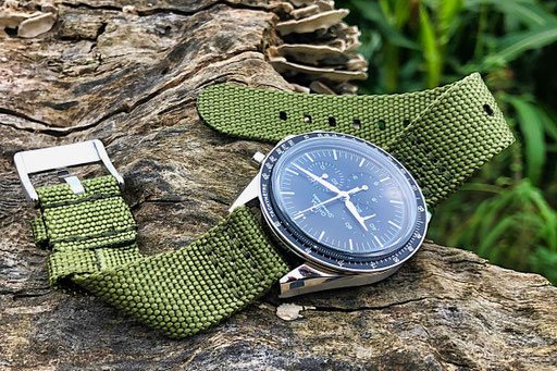 Humdinger Split olive an Omega Speedmaster First Omega in Space.