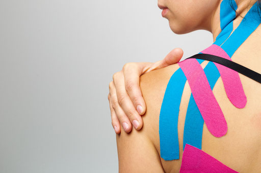 Taping in Basel, Kinesiotaping bei Physiotherapie Santewell 