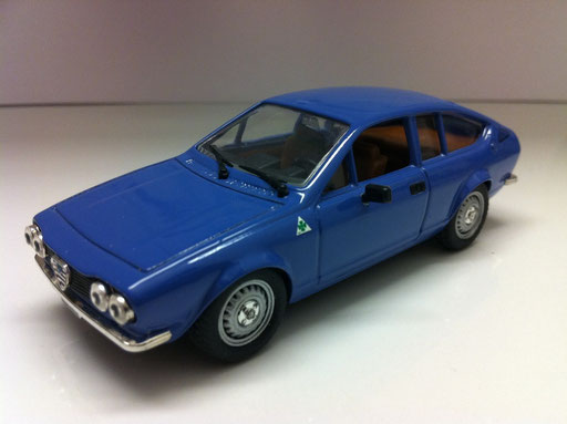 Alfetta Gt Gtv Alfa Romeo 1 43 Alfa Alfa Romeo Livre