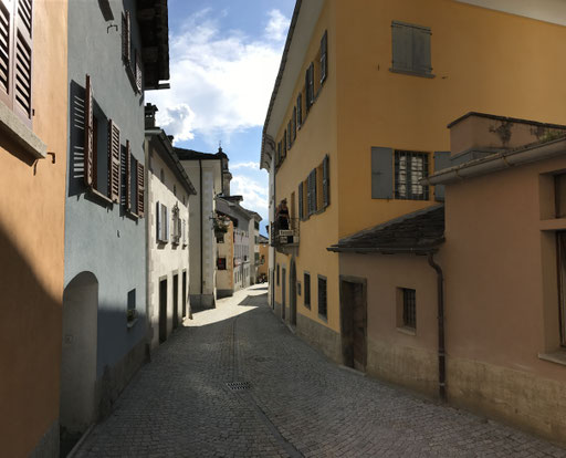Via Principale 55, gelbes Haus