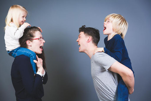 Familienbilder, Shooting eines Hochzeitsfotografen mit Fotostudio in Wittenberge (Prignitz).