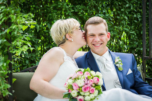 Heirat im Standesamt Perleberg. DIY-Hochzeit in Duepow. Hochzeitsfotograf aus Wittenberge (Prignitz). Taetig in Perleberg, Pritzwalk, Ludwigslust, Meyenburg, Wittstock, ...