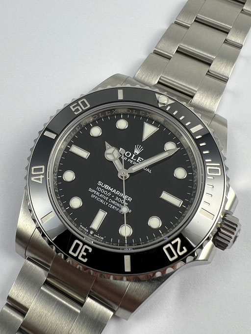 UNGETRAGENE ROLEX SUBMARINER NO DATE REF: 124060 FULL SET VON 2/2023 LC 100