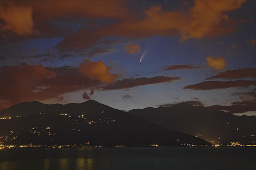 Komet Neowise 2020 über dem Lago Maggiore
