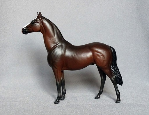 Ravus - Breyer Classic Man O War von 1990, Repaint zum Braunen August 2017