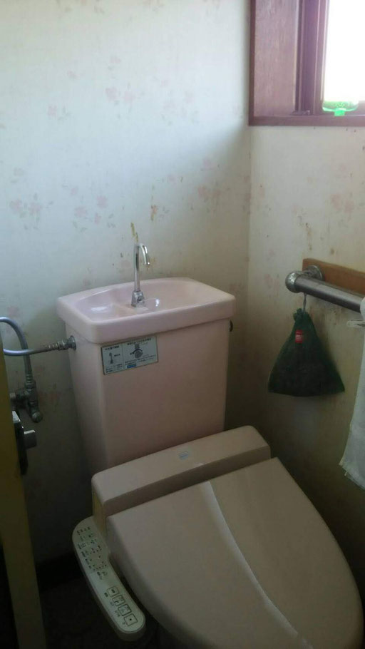 S様邸 トイレ壁紙張替工事 株式会社藤沢総業 S様邸 トイレ壁紙張替工事 株式会社藤沢総業
