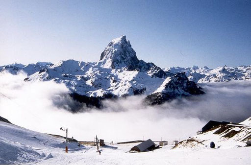 Le Pic du Midi d'Ossau depuis la station de ski d'Artouste - www.le-refuge-des-marmottes.com