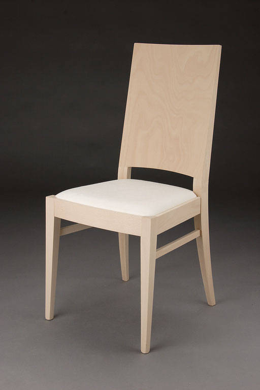 Stuhl Modell HC 101 in Buche! Maße 53 cm tief, 45 cm breit, 97 cm hoch, 46 cm Sitzhöhe