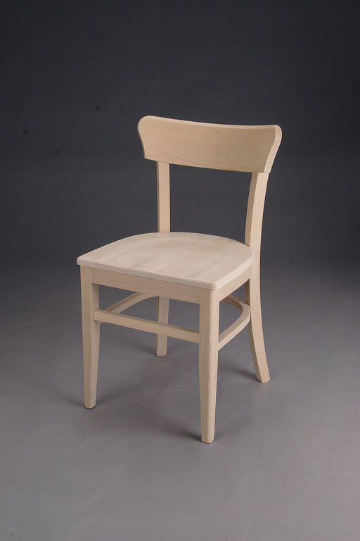 Stuhl Modell B 950 in Buche! Maße: 44 cm tief, 48 cm breit, 78 cm hoch, 46 cm Sitzhöhe