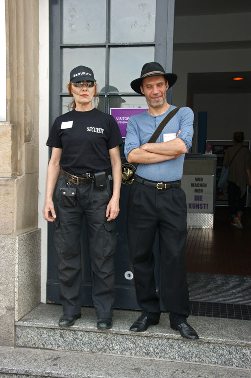 ACH ECHT? Intervention beim "Kunstflug" - Kunstkongress/Festival 14.-16.5.2015, Alte Feuerwache Mannheim, 14. Mai ﻿2015. Foto: Claudia Strohm