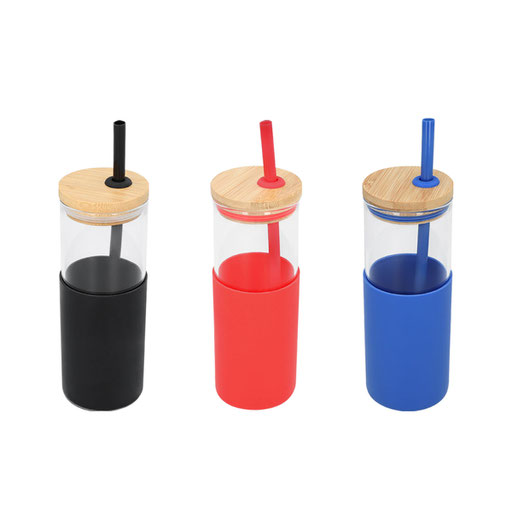 CÓDIGO ANF 066 Incluye manga de rubber removible, tapa de bambú y popote. MATERIAL VIDRIO/SILICÓN. MEDIDA 6.7 x 18.5 cm. CAPACIDAD 500 ML