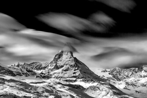 Bild: Matterhorn in the clouds, Zermatt, Switzerland, "Wolkenwind"; www.2u-pictureworld.de