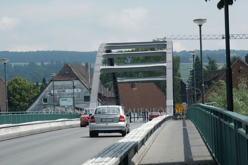 Sanierung der Weserbrücke 2003 - 2004 / Foto Gerd Eggers † 2011