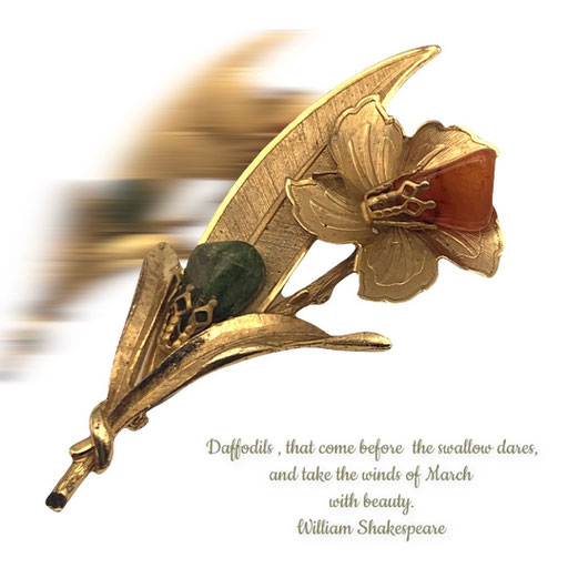 Amazing design Narcissus/Daffodil figural flower brooch in gold toned decorated by carnelian and jade - Art.61/5-SOLD OUT