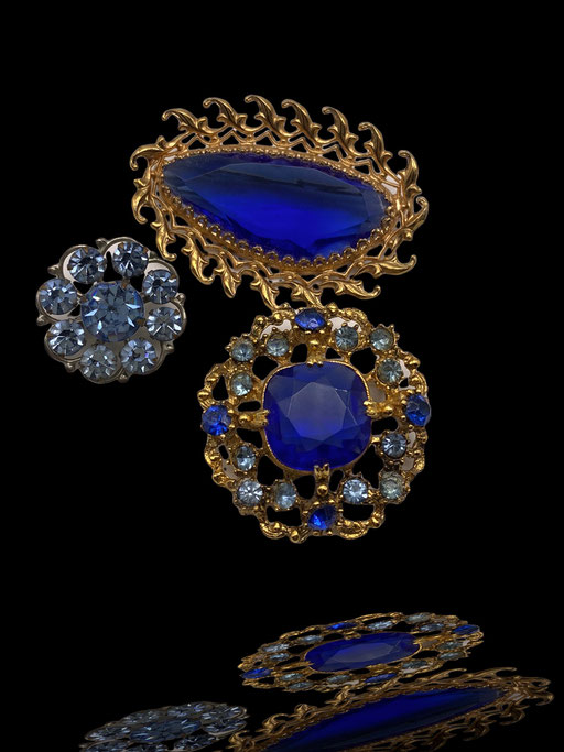 Spectacular trio of Antique Brooches Italian 1940/1950 -vibrant blue large perfect crystals - to collect and wear--art.90/3