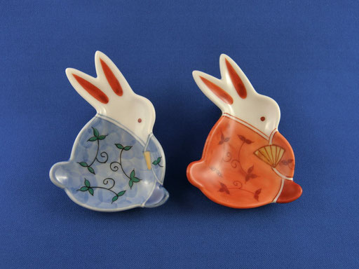 *Rabbit in Kimono with Arabesque pattern (red & blue)