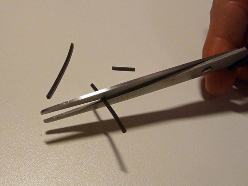 Schrumpfschlauch zuschneiden (1cm Stücke)