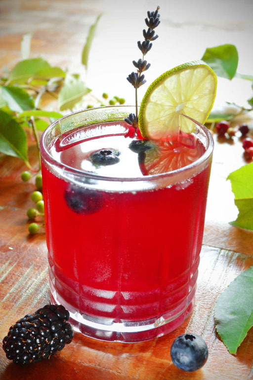 Brombeer-Lavendel-Mocktail