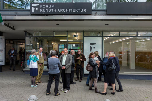 Vernissage, Eingang am Kopstadtplatz