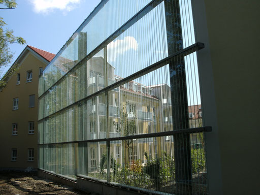  Schallschutzwand aus Glas - Glasabtrennung - © Glaserei Allgäuer
