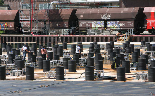 Aufbau Wassershow im Hafenbecken - Juli 2012