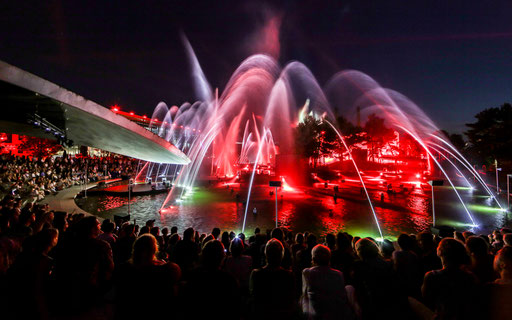 Größte mobile Wassershow der Welt in der Autostadt - Sommer 2015