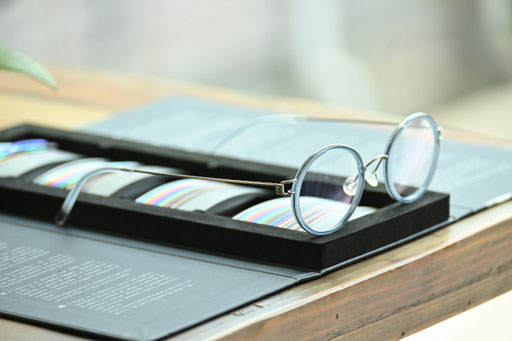 ◎フレーム：LINDBERG / RIM SKYE　◎レンズ：HOYA / 1.60薄型非球面レンズ
