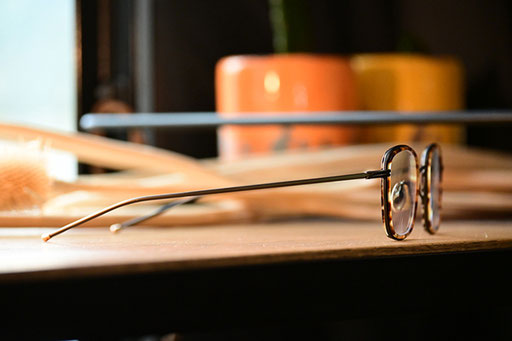 ◎フレーム：Mr.gentleman eyewear／PATRICK　◎レンズ：Nikon／LOHAS7 1.60