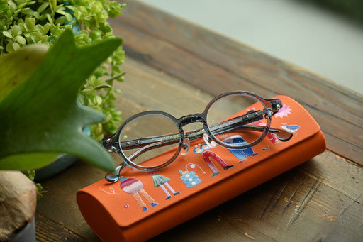 ◎フレーム：omodok／little-104M　◎レンズ：Ito Lens／1.67薄型非球面レンズ◎フレーム：omodok／little-104M　◎レンズ：Ito Lens／1.67薄型非球面レンズ