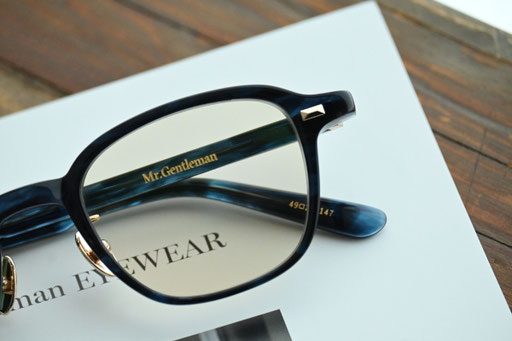 ◎フレーム：Mr.Gentleman EYEWEAR ／BEN　◎レンズ：TALEX／MO'EYE BROWN