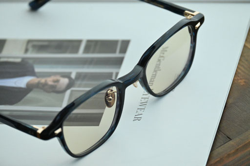 ◎フレーム：Mr.Gentleman EYEWEAR ／BEN　◎レンズ：TALEX／MO'EYE BROWN
