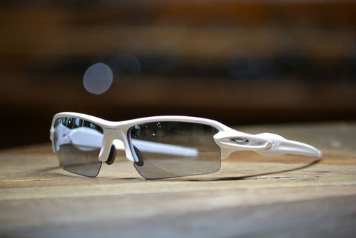 FLAK2.0 (フラック2.0) POLISHED WHITE・SLATE IRIDIUM　税抜￥24,000円