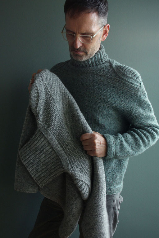 Elbbrücken Pullover in Farbvarianten, Strickanleitung