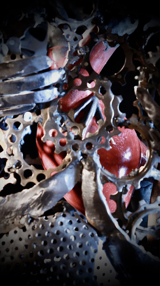 VENDU,Âme Coeur, 77 x 18 x 15, Engrenage de vélo, acier Corten et céramique pour le coeur 