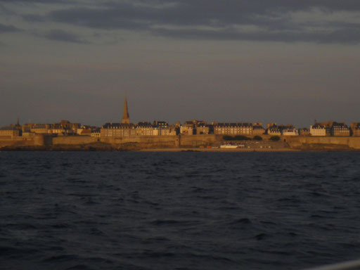 Intra-muros, arrivée par la mer