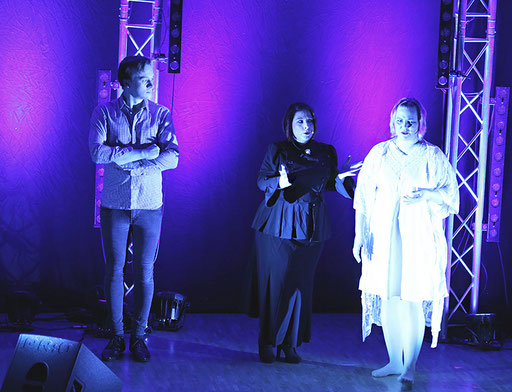 Curtain UP 2024