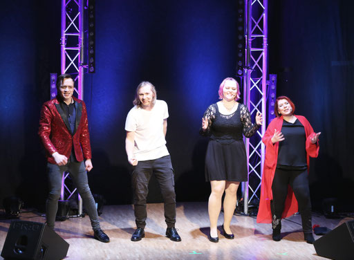 Curtain UP 2024