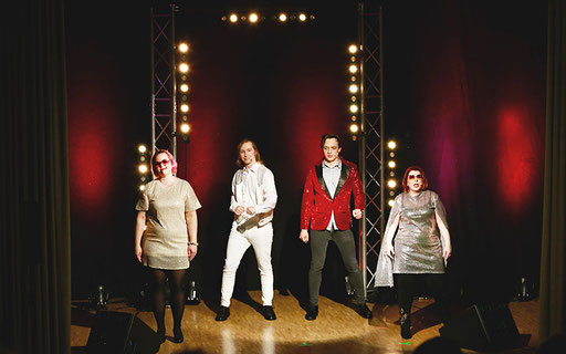 Curtain UP 2024