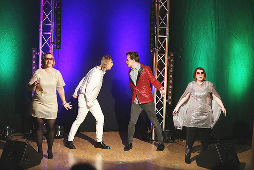 Curtain UP 2024